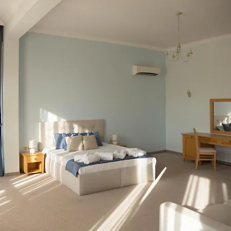 Ovcharovo Hotel 2*